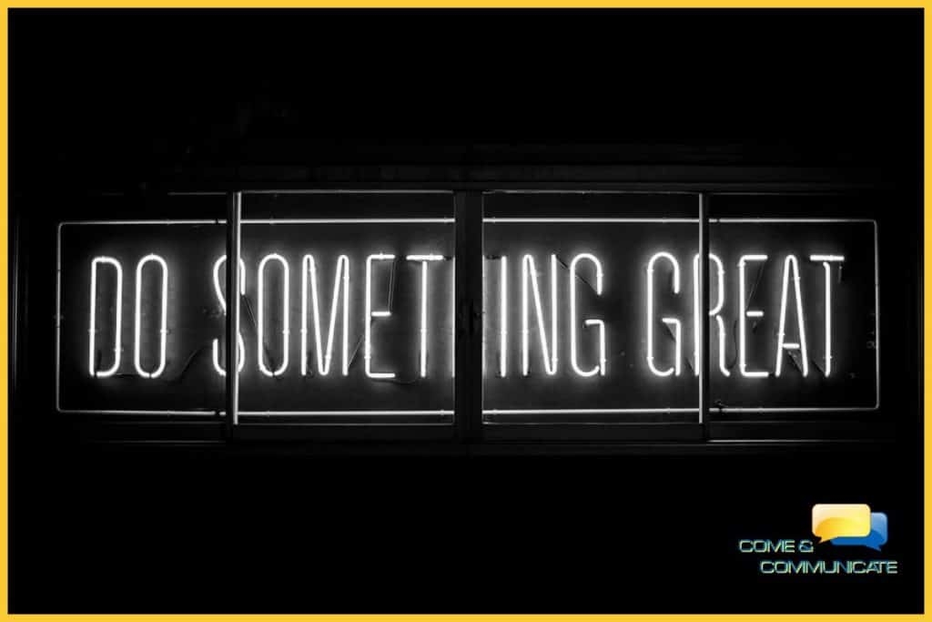 15 estrategias para potenciar el marketing de redes sociales Cartel motivador "Do something great".