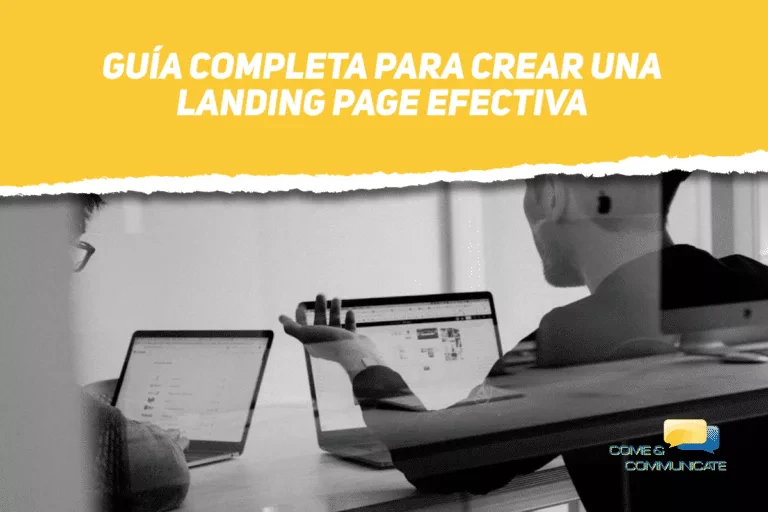 Dos trabajadores discutiendo entorno a un ordenador sobre como crear una landing page efectiva
