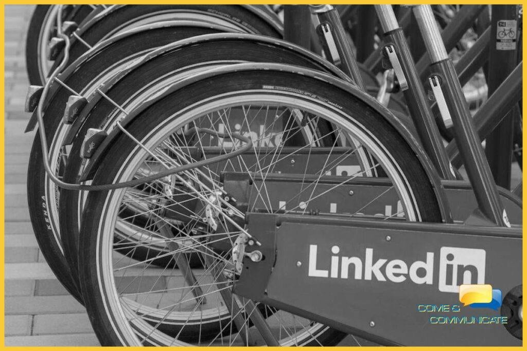 Bicicleta con el distintivo de LinkedIn