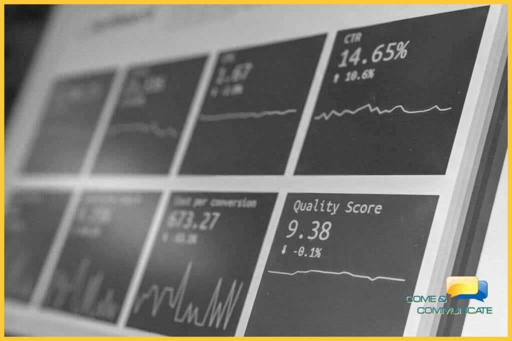 Informe de Google Analytics con datos de una página web.